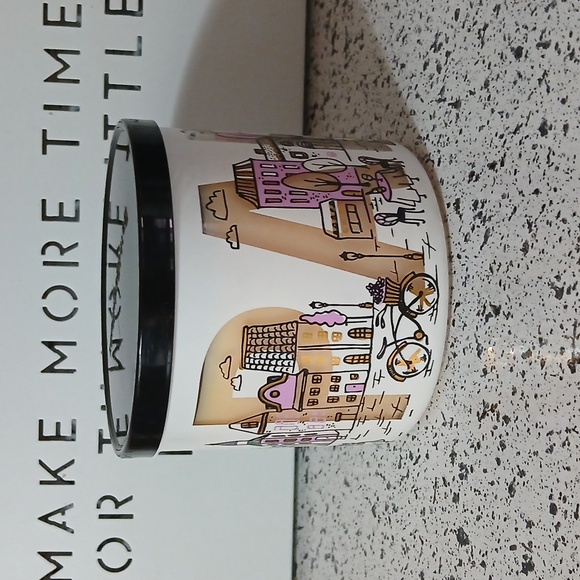 Paris Rose Water & Ivy Candle | Bath & Body Works - Picture 2 of 8